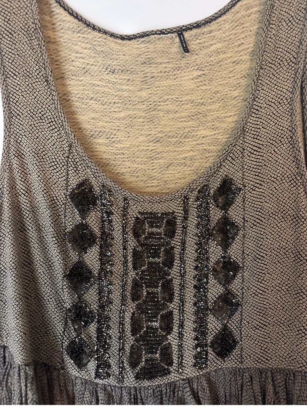 Anthropologie Embroidered Ombre Peplum Tank Top in Brown and Cream - Picture 5 of 6